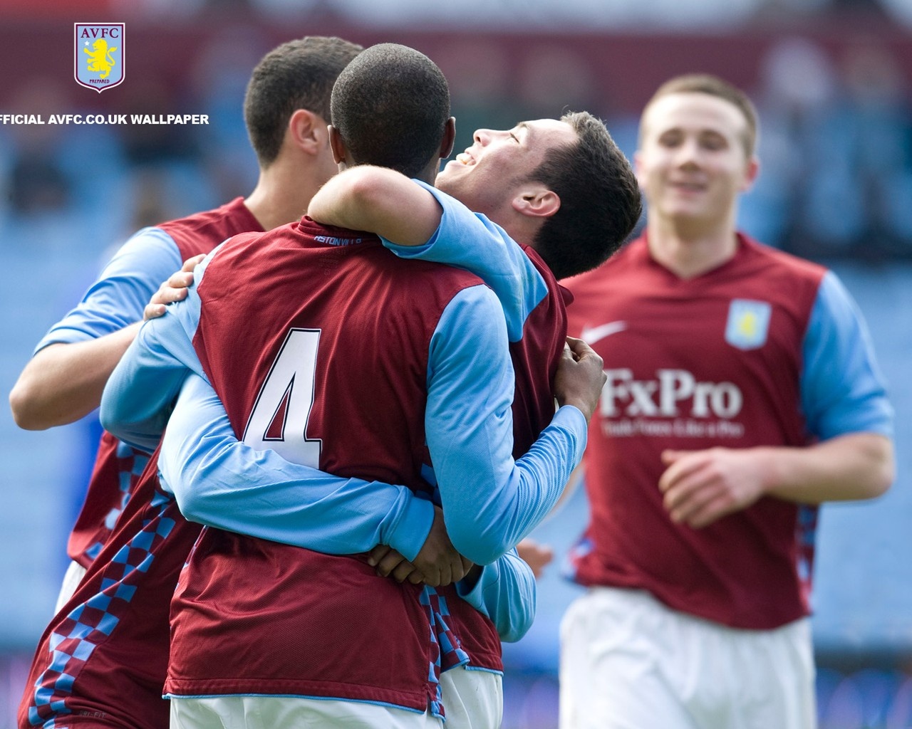 小花生退役后台痛哭！ruler赛后采访狂言：我们已经在选皮肤了