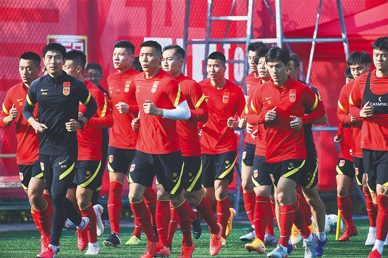 媒体Daily e-Sports记者Kenzi透露： 流言称2023 MSI在英国举办、S13世界赛在韩国举办