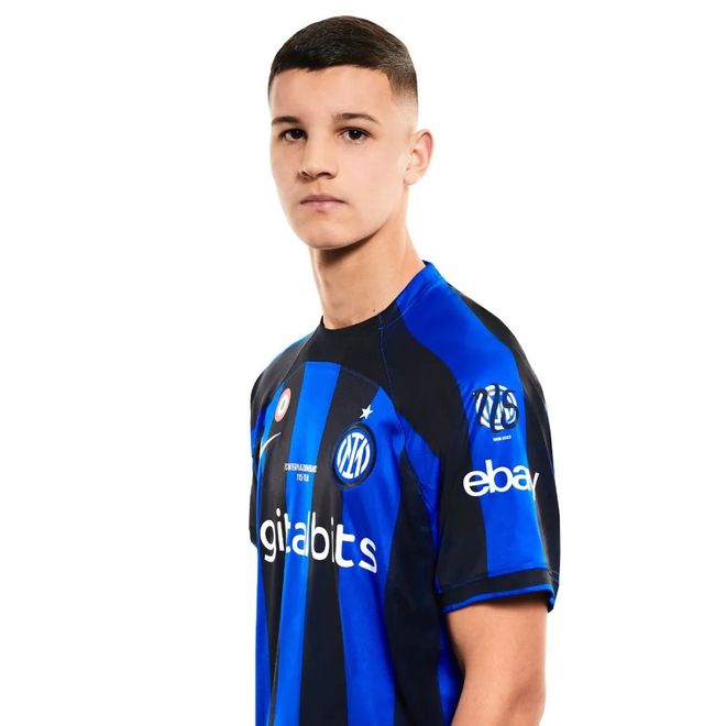 巴萨欲免费挖角曼联青训太子，曝其心怀儿萨梦！欧洲多家豪门觊觎