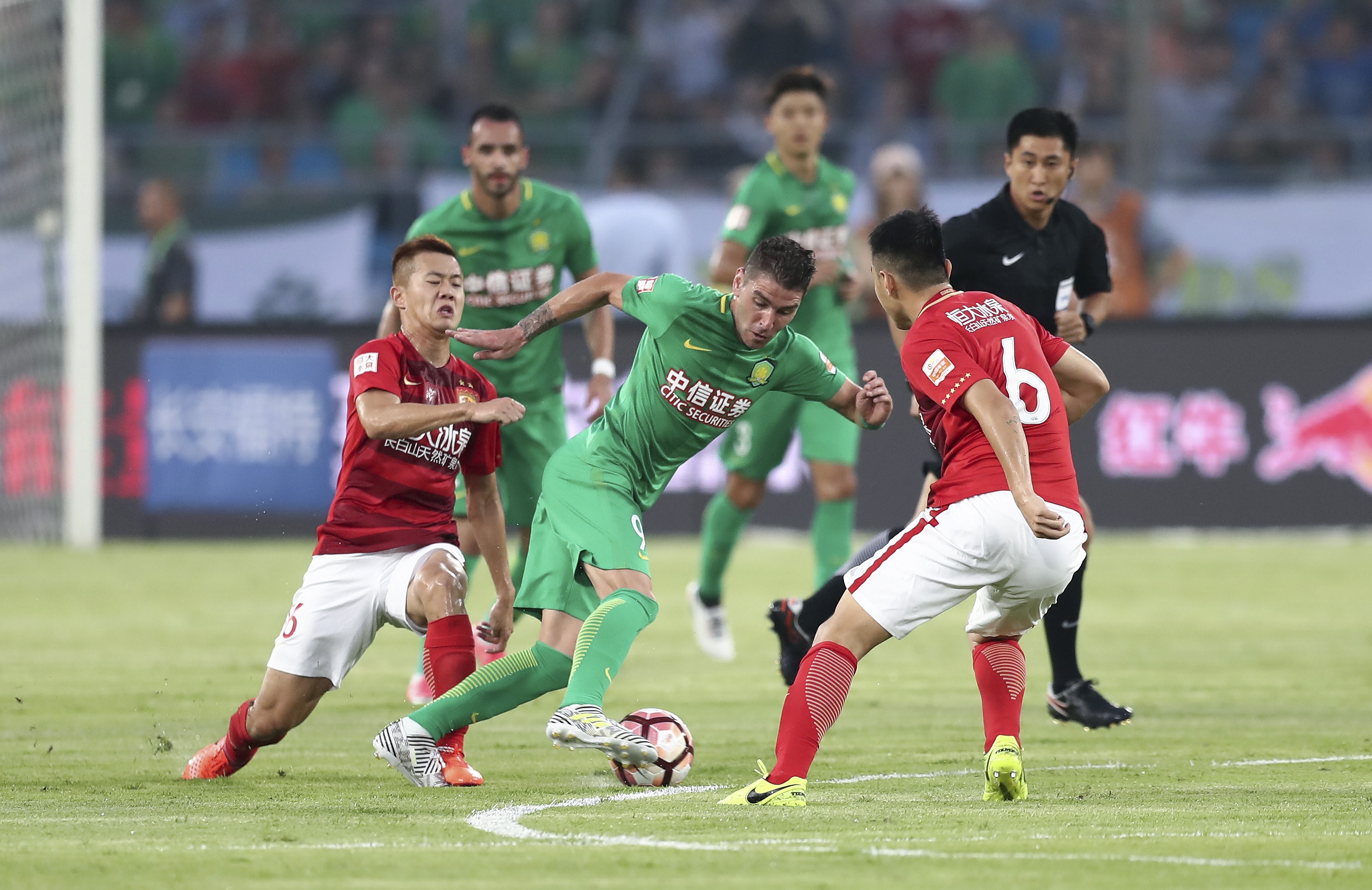 鹈鹕对篮网伤病名单：米西出战成疑，锡安＆普尔继续缺席